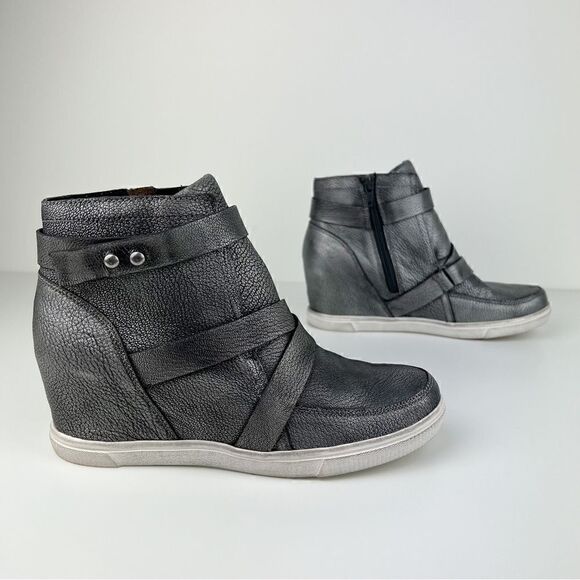 Aerosoles Street Smart Silver Metallic Gunmetal Wedge Booties - Picture 5 of 11